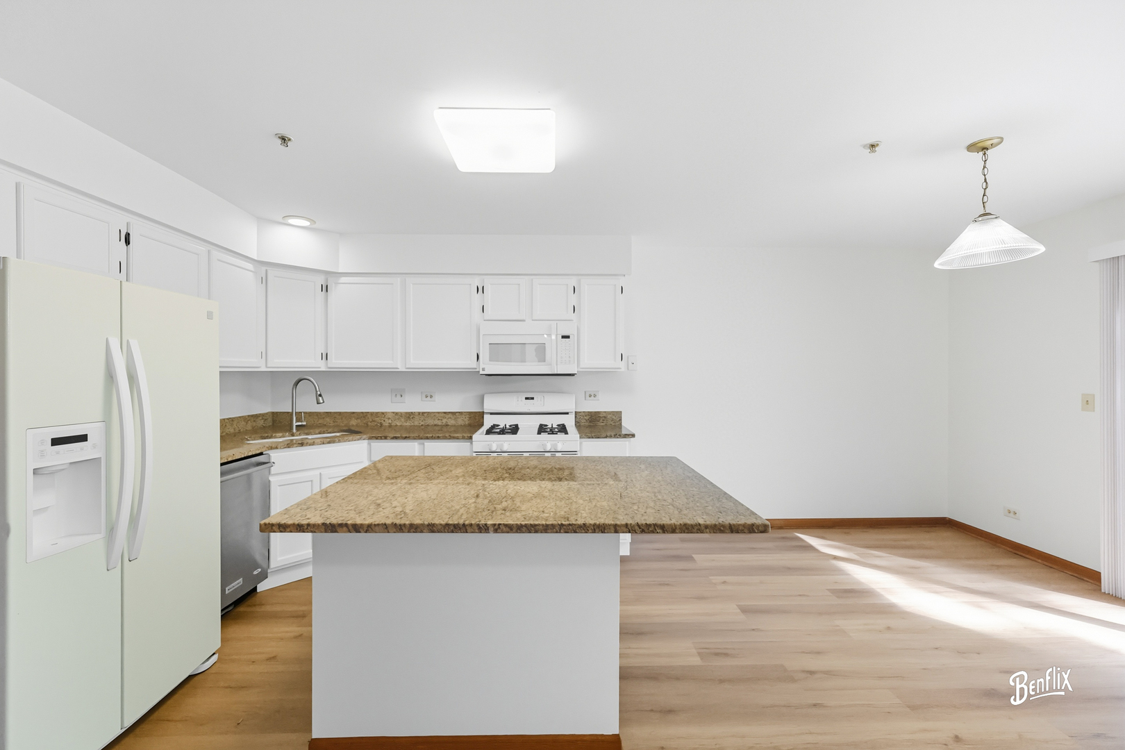 1303 Orleans Drive, Mundelein, IL 60060