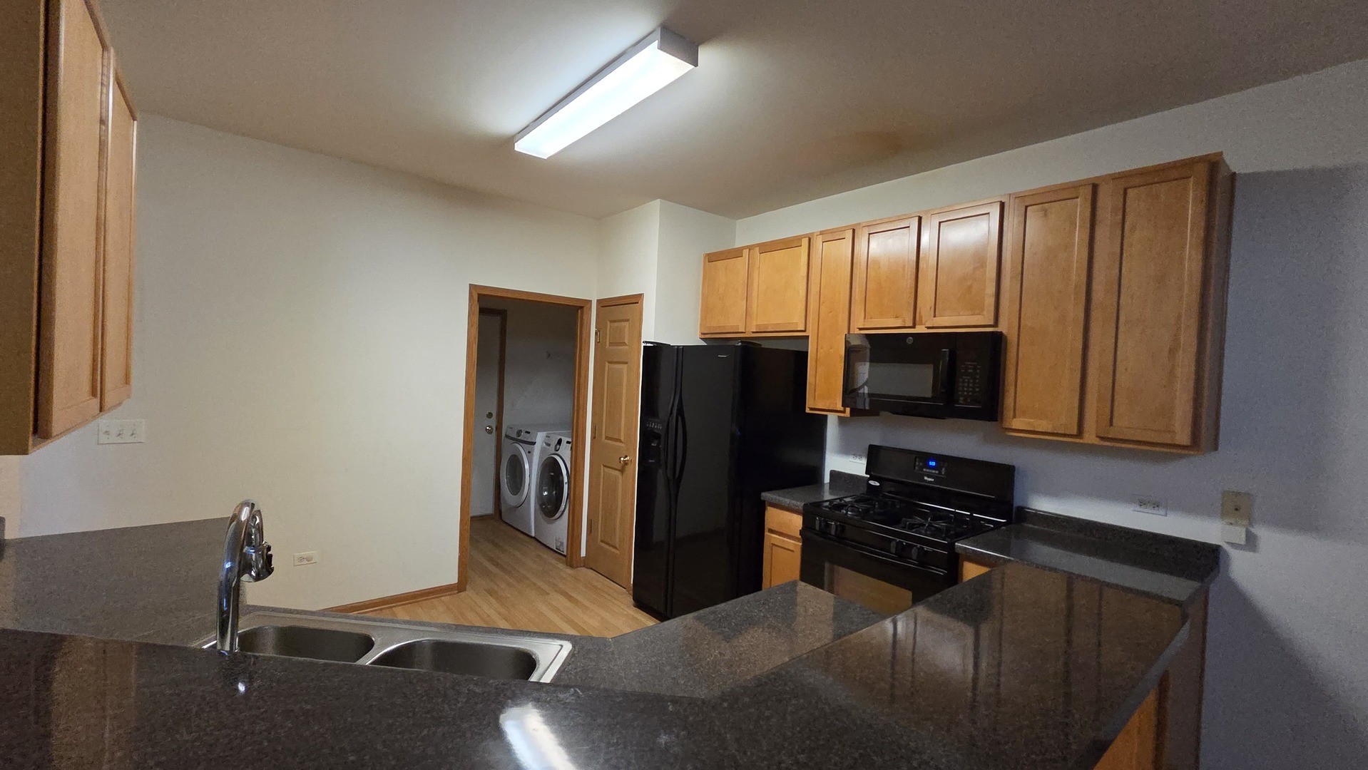 434 VAUGHN Circle, Aurora, IL 60502