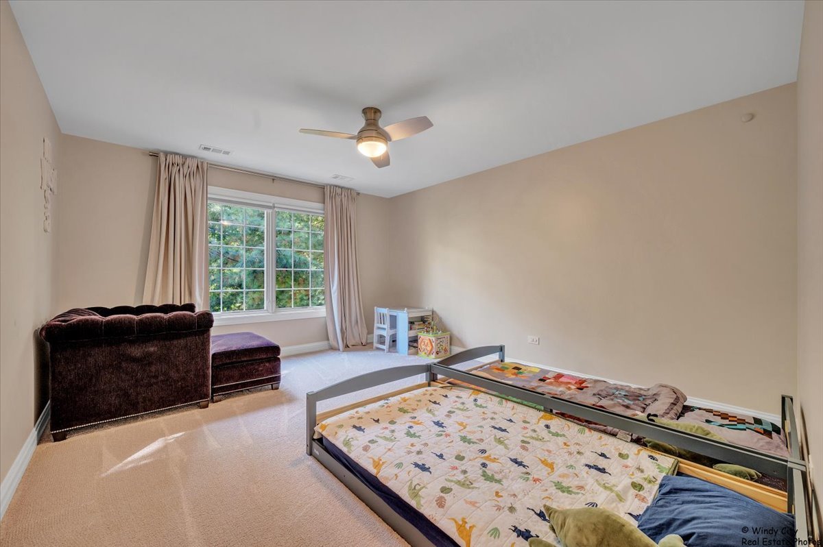 2453 Nicola Court, Addison, IL 60101