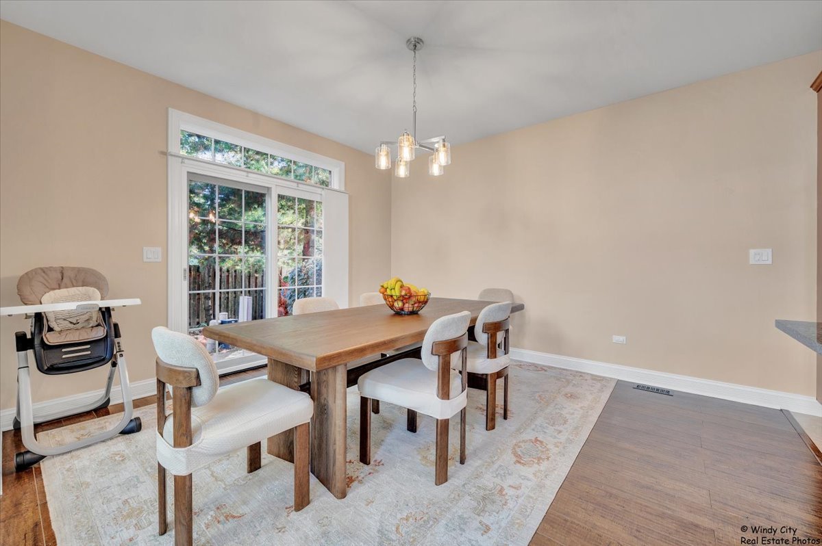 2453 Nicola Court, Addison, IL 60101