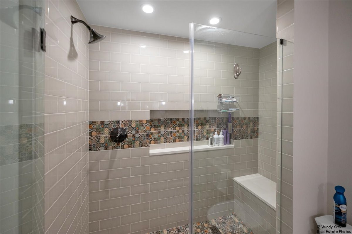 2453 Nicola Court, Addison, IL 60101