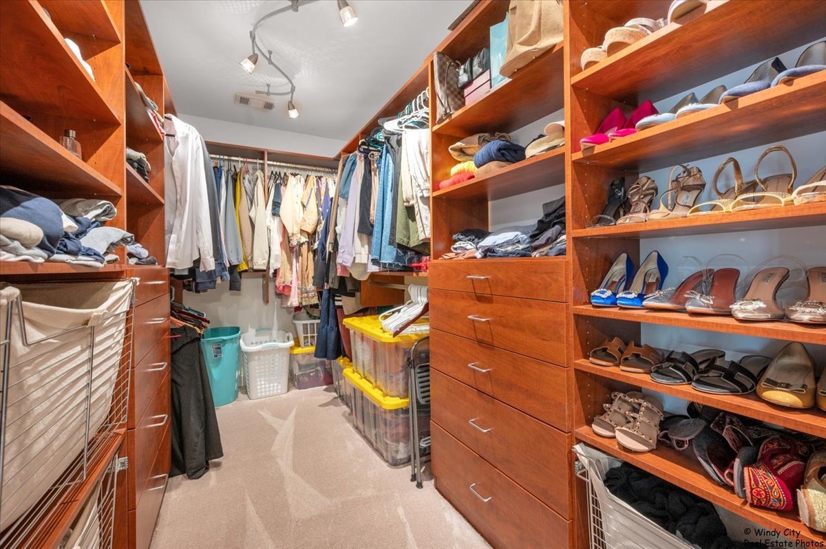 2453 Nicola Court, Addison, IL 60101