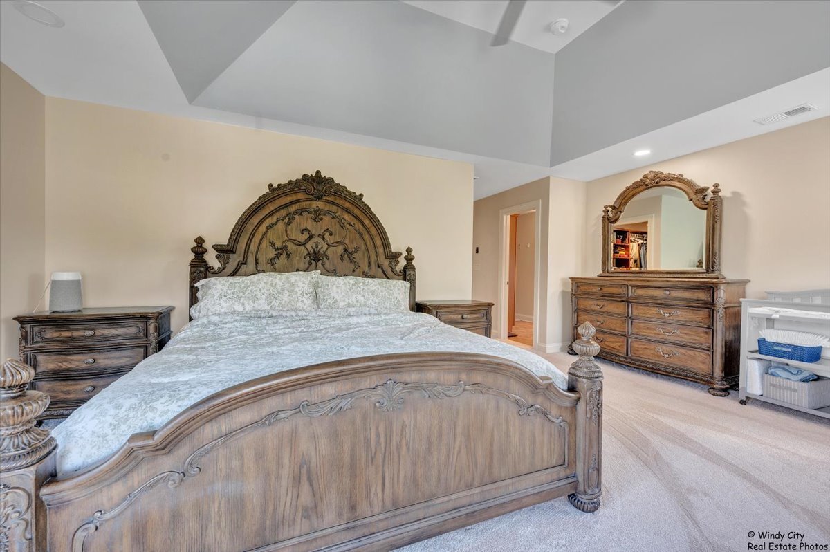 2453 Nicola Court, Addison, IL 60101