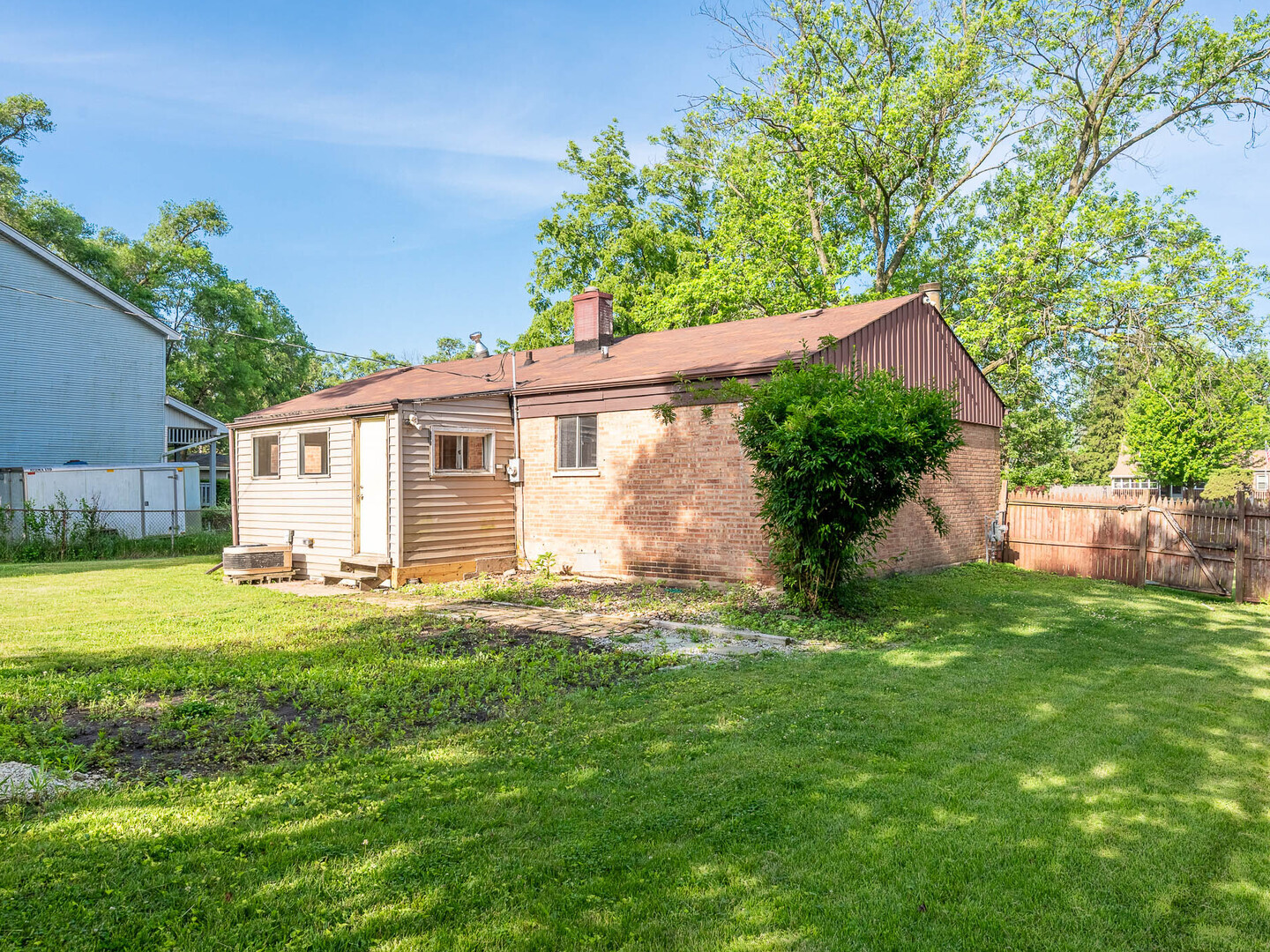 15117 La Crosse Avenue, Oak Forest, IL 60452