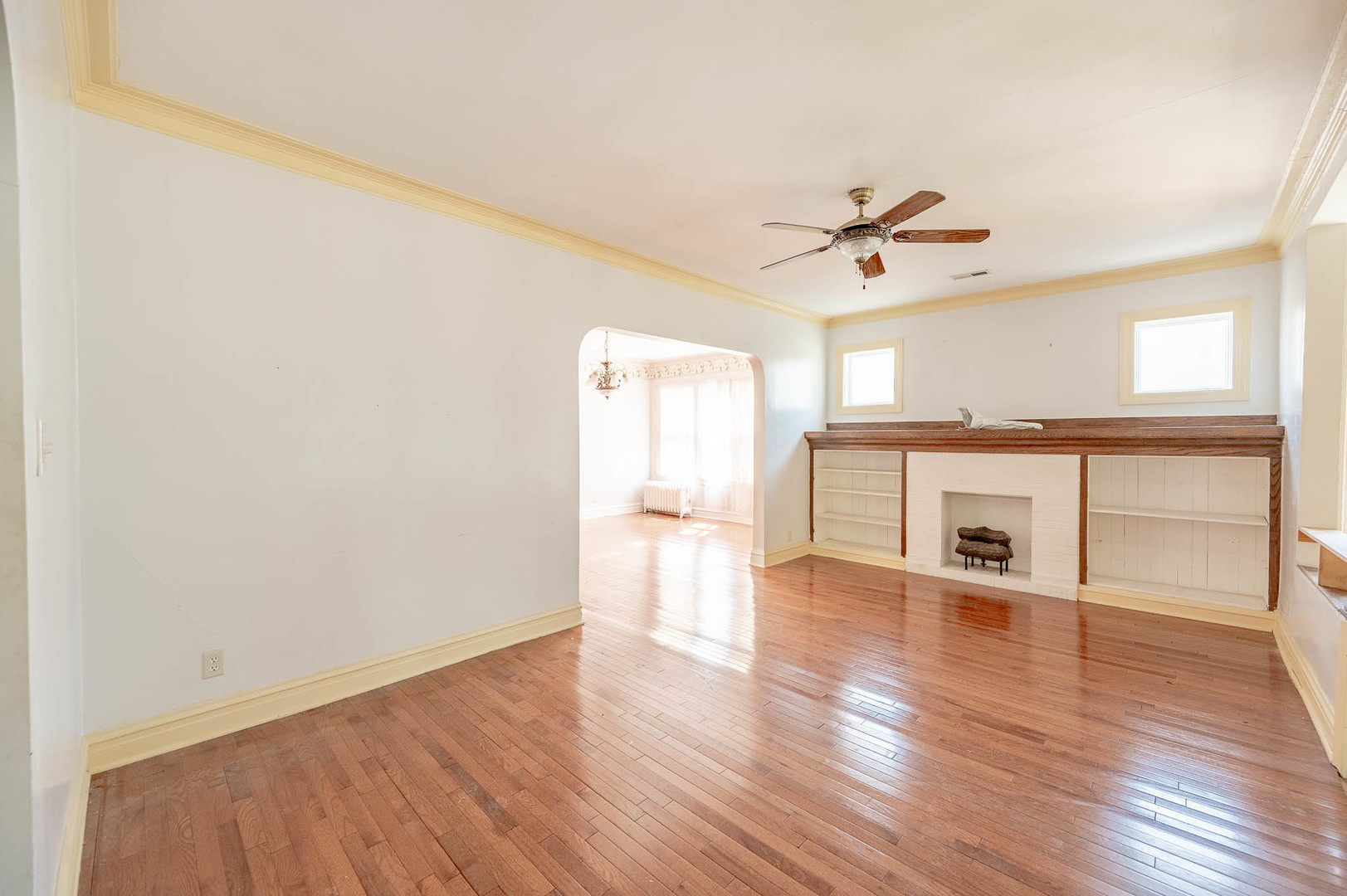 10735 S Prospect Avenue, Chicago, IL 60643