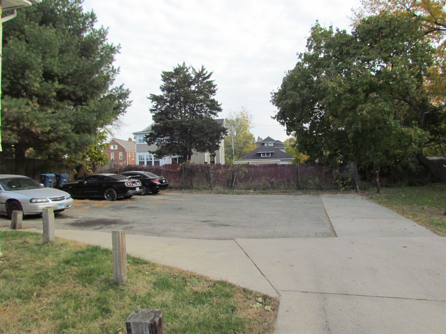 332 S Broadway Avenue, Aurora, IL 60505