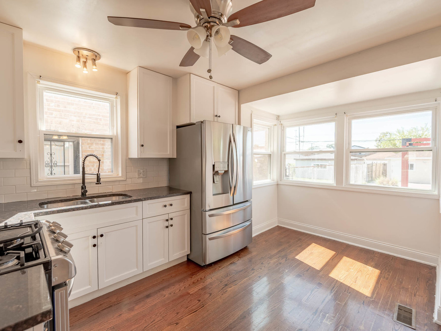 8008 S Wabash Avenue, Chicago, IL 60619