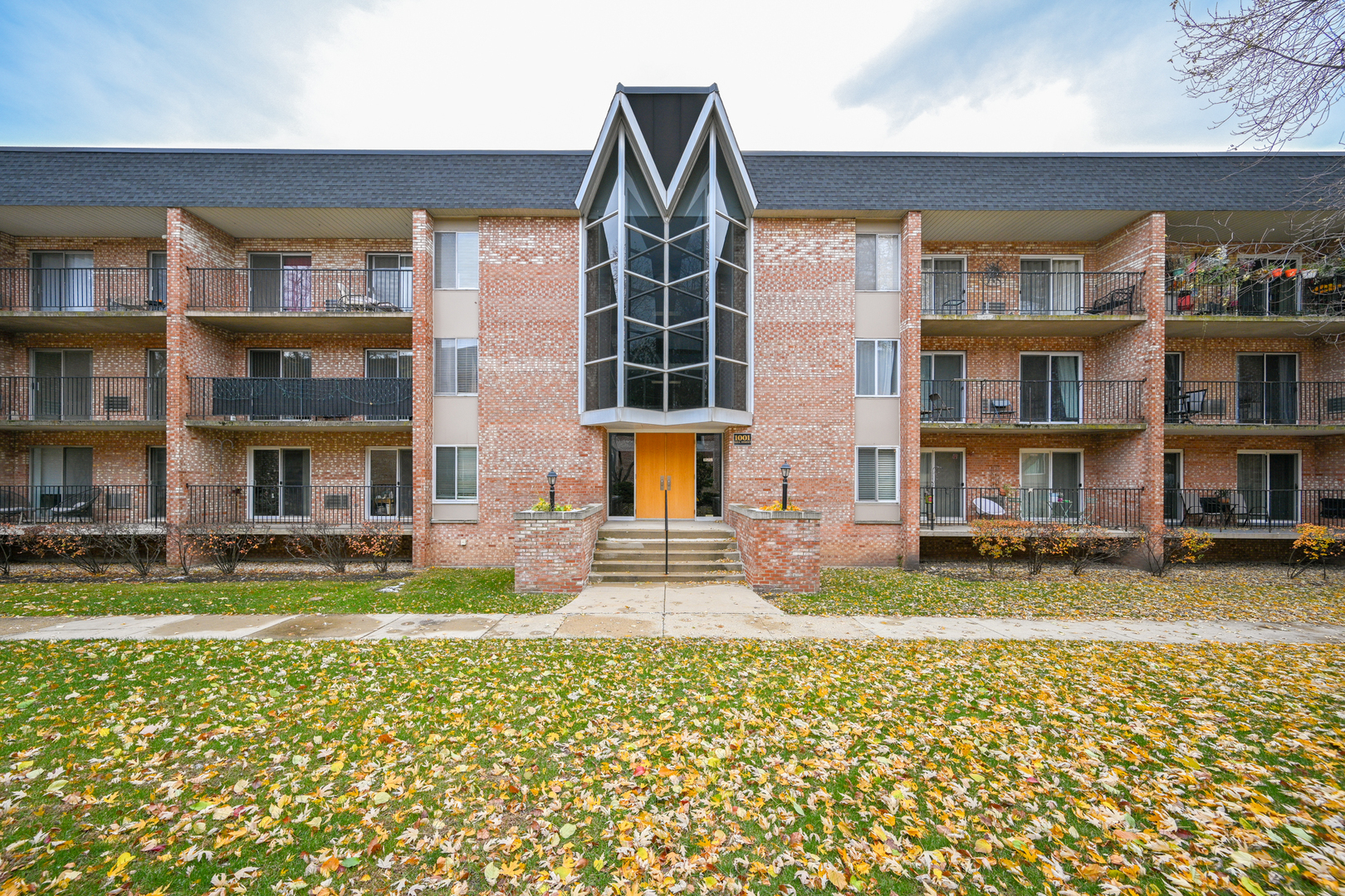 Naperville, IL 60563