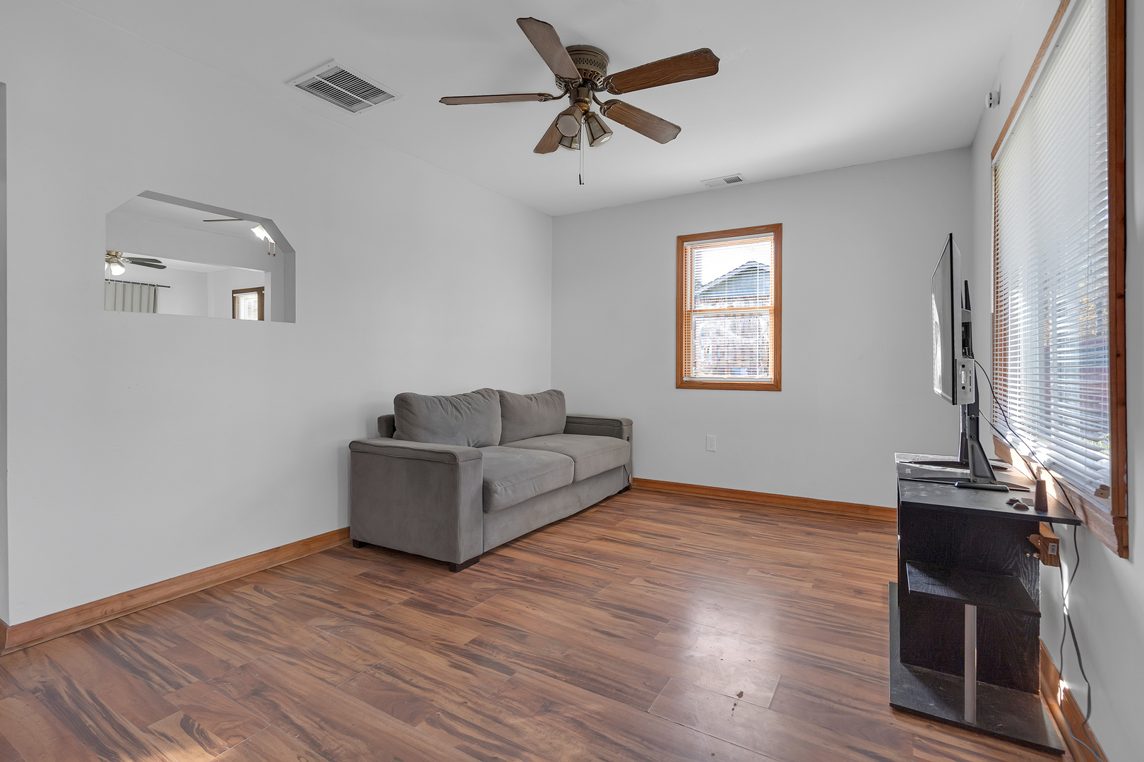 18951 W Hickory Street, Mundelein, IL 60060