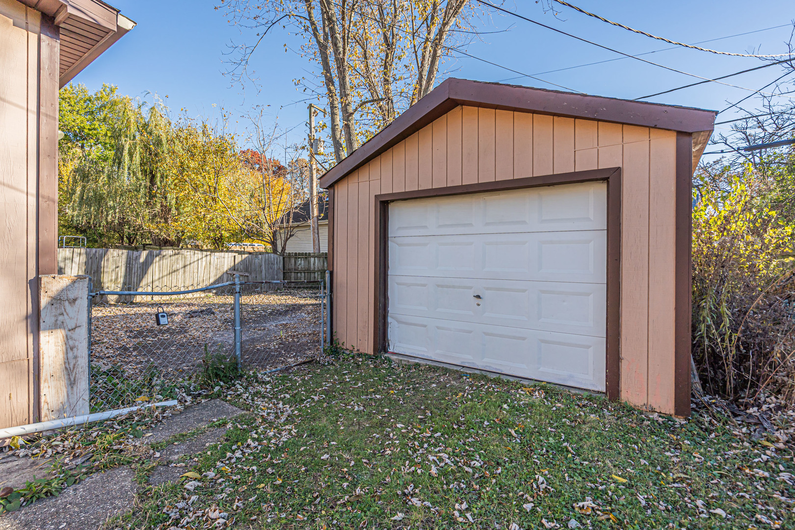 18951 W Hickory Street, Mundelein, IL 60060