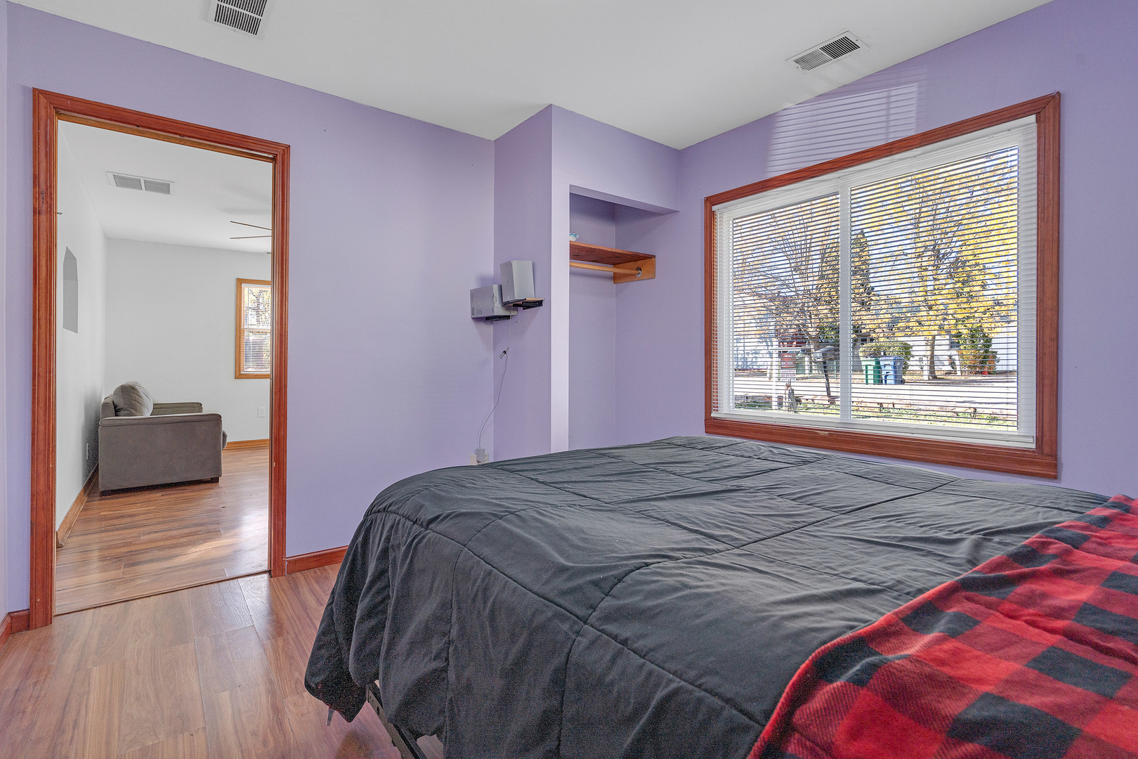 18951 W Hickory Street, Mundelein, IL 60060