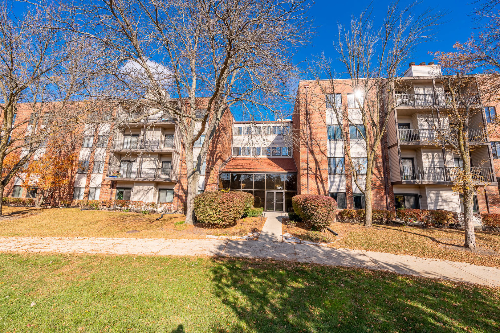 3050 Pheasant Creek Drive #407, Northbrook, IL 60062