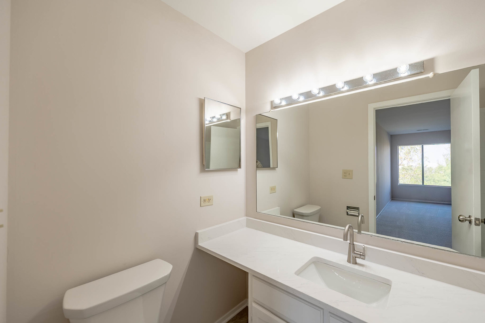 3050 Pheasant Creek Drive #407, Northbrook, IL 60062