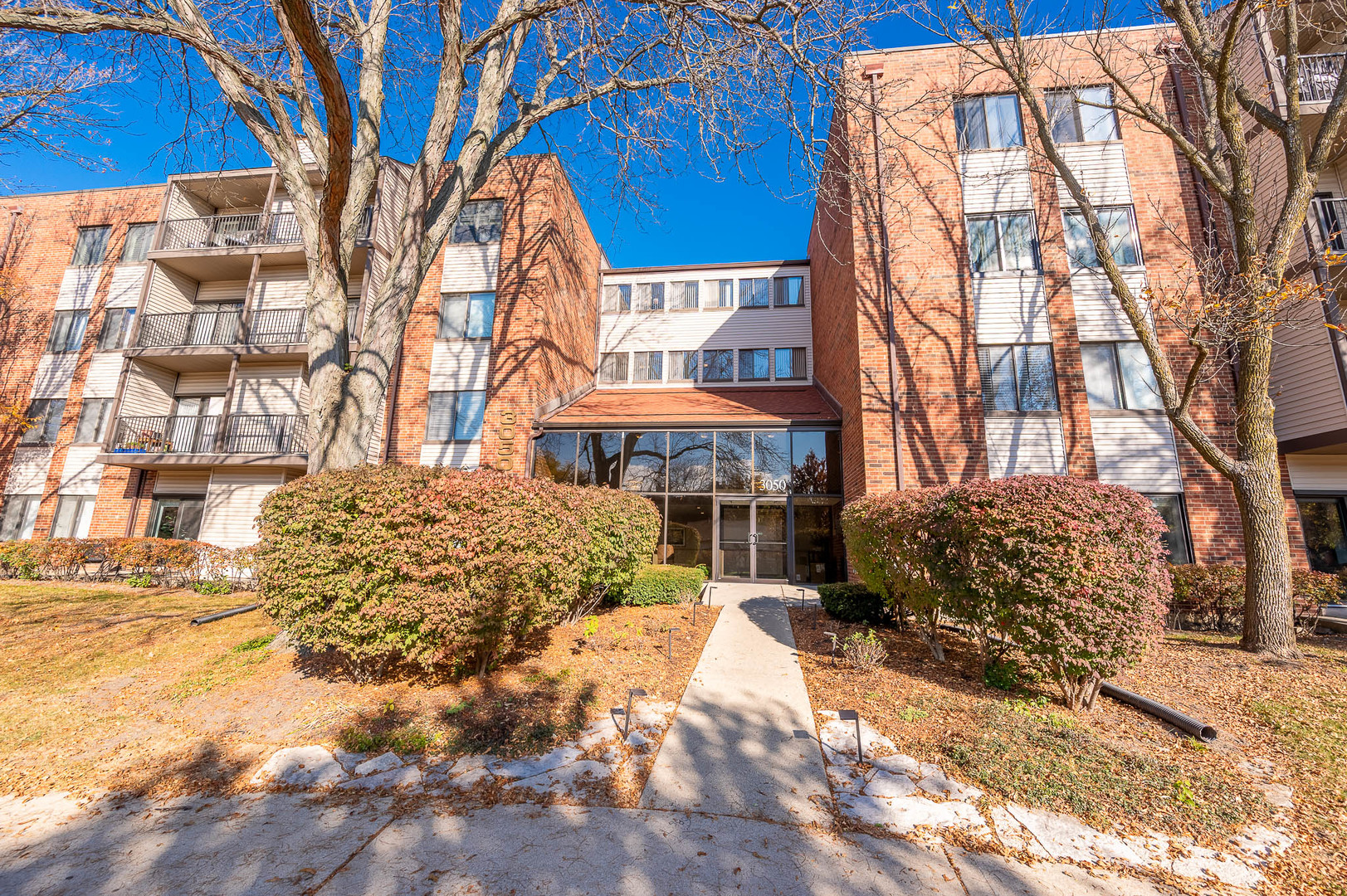 3050 Pheasant Creek Drive #407, Northbrook, IL 60062