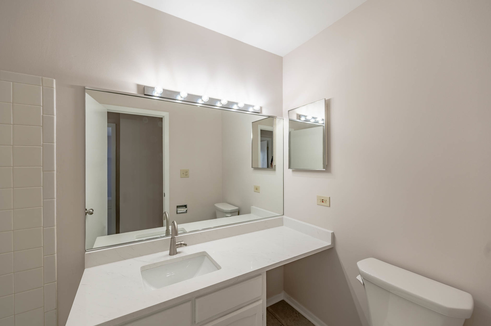 3050 Pheasant Creek Drive #407, Northbrook, IL 60062