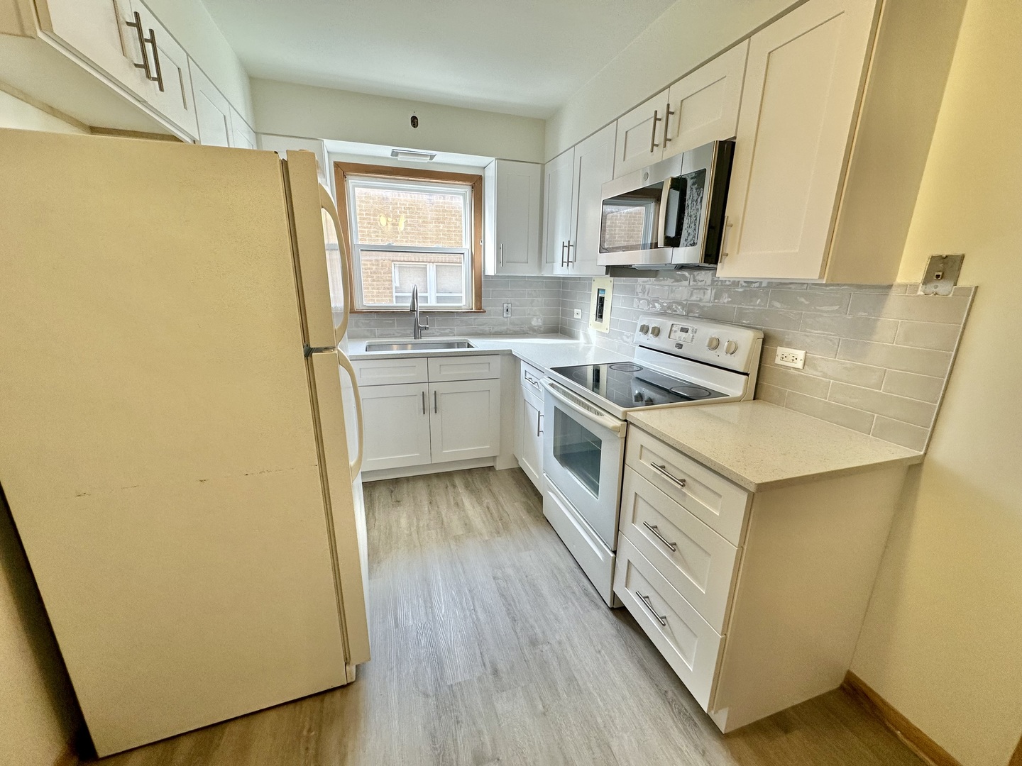 7845 W Lawrence Avenue #11, Norridge, IL 60706