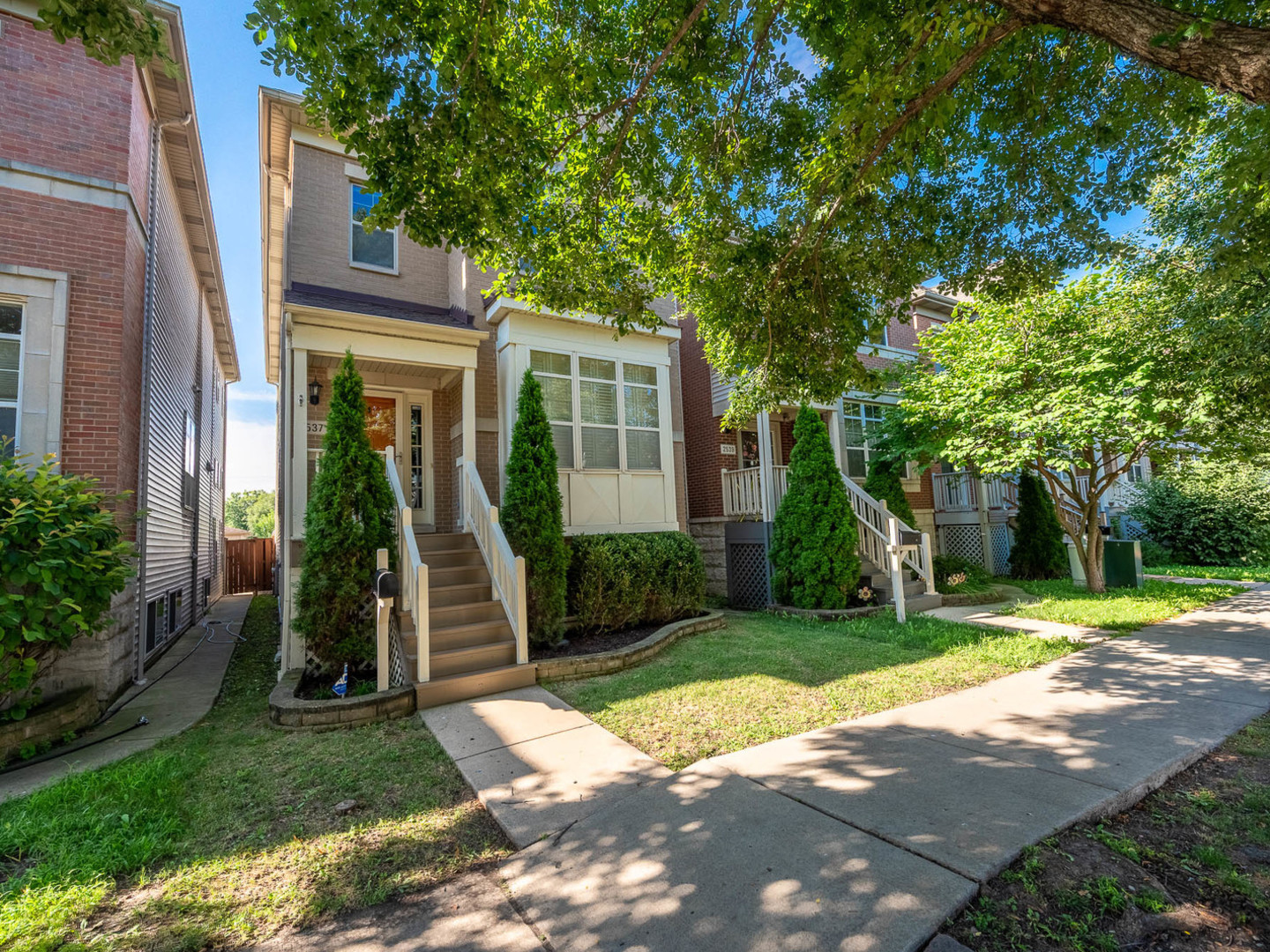 2537 W Grenshaw Street, Chicago, IL 60612