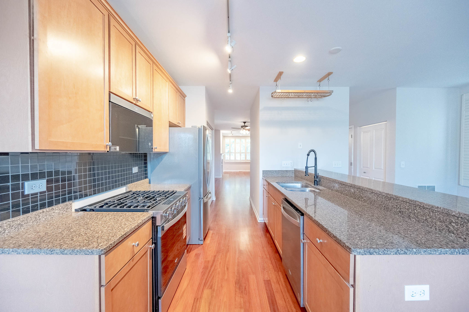 2537 W Grenshaw Street, Chicago, IL 60612