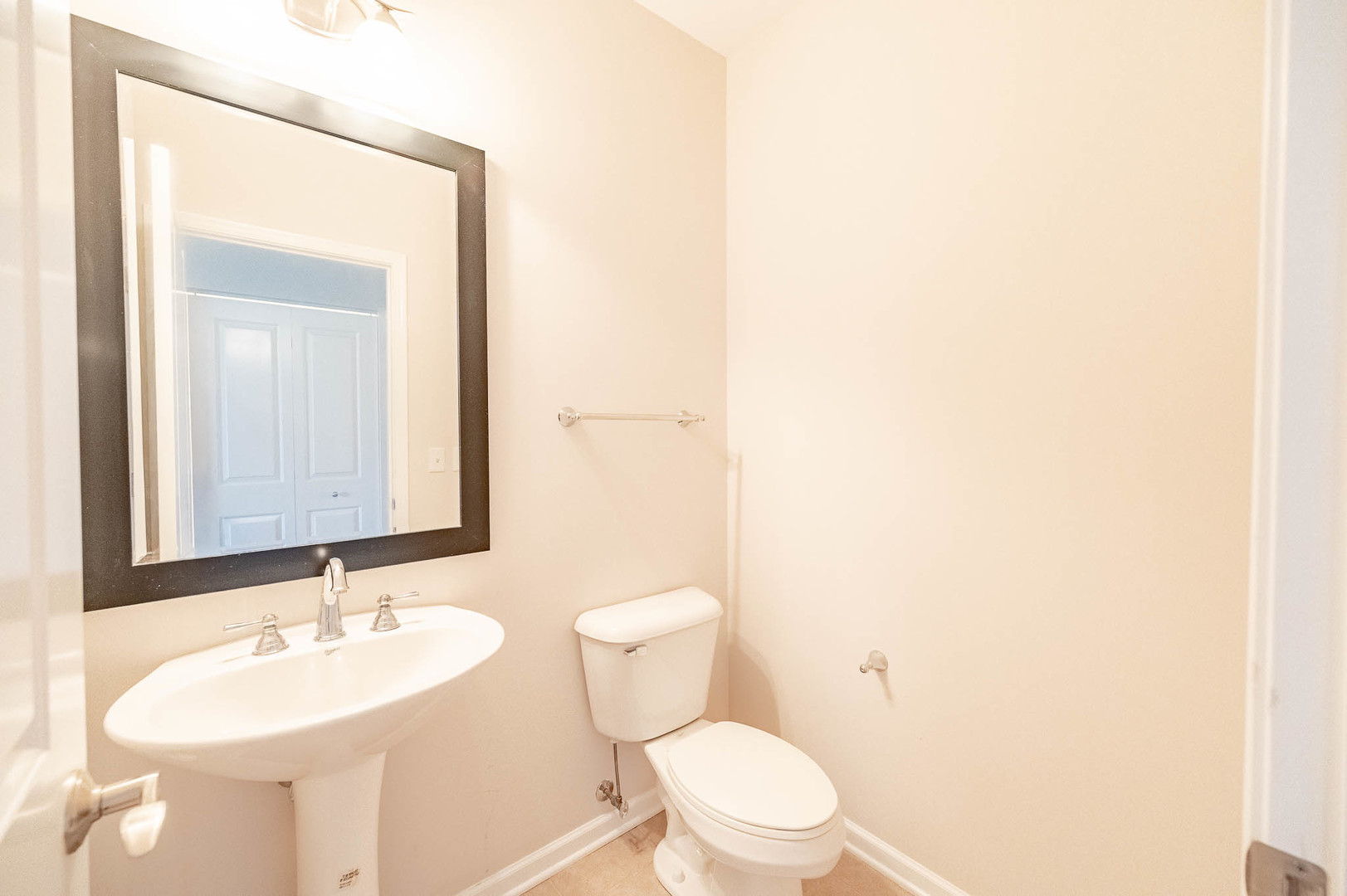 2537 W Grenshaw Street, Chicago, IL 60612