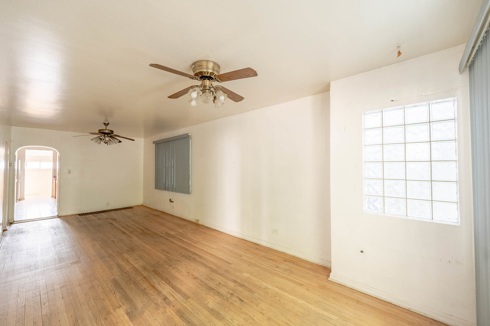 2435 N Monticello Avenue, Chicago, IL 60647