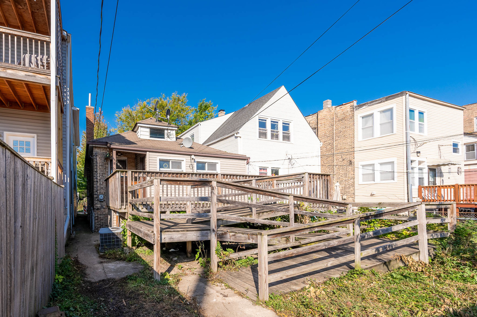 2435 N Monticello Avenue, Chicago, IL 60647