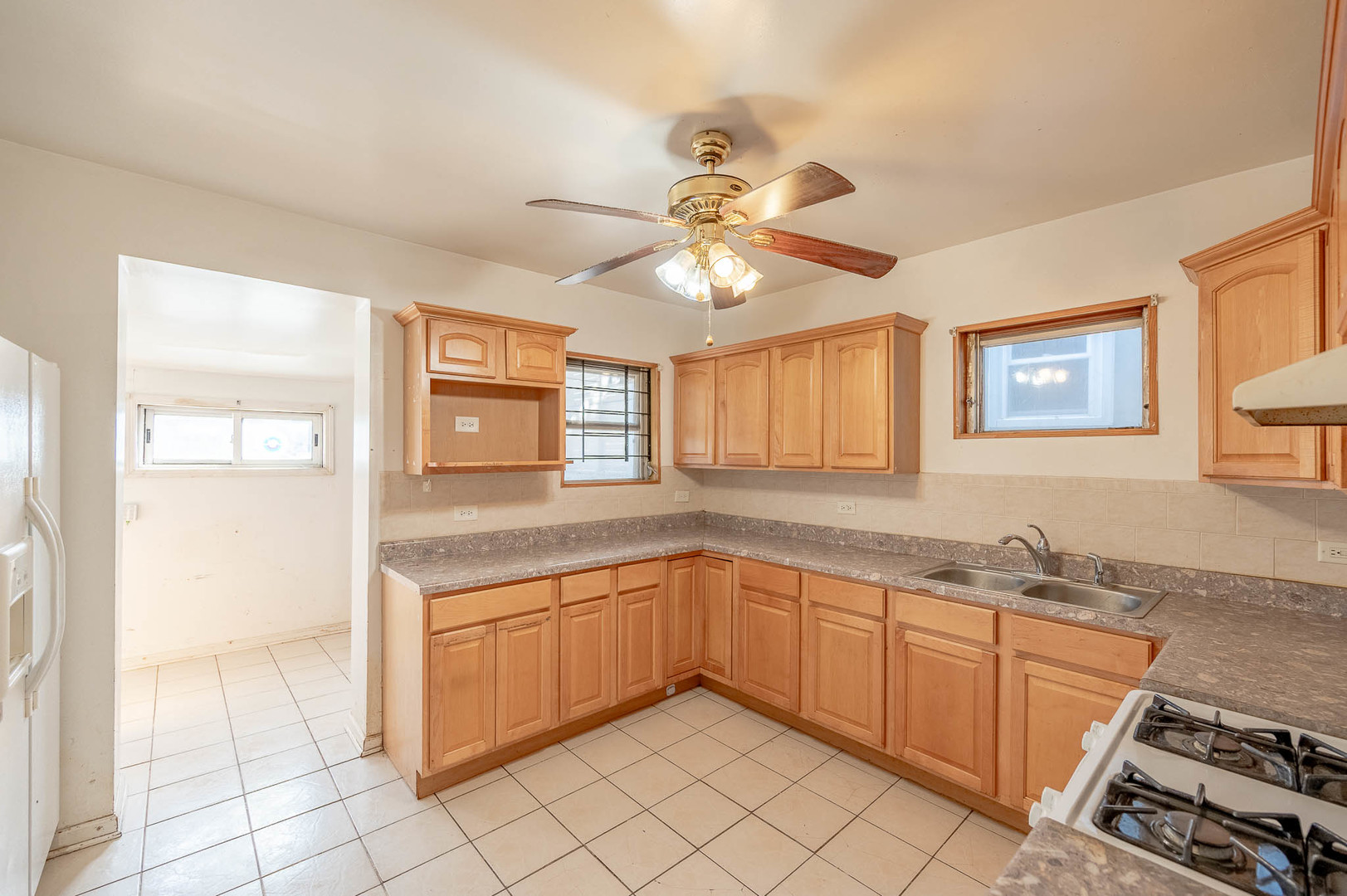 2435 N Monticello Avenue, Chicago, IL 60647