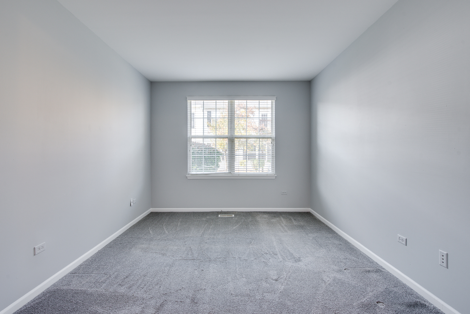 805 Genesee Drive #805, Naperville, IL 60563