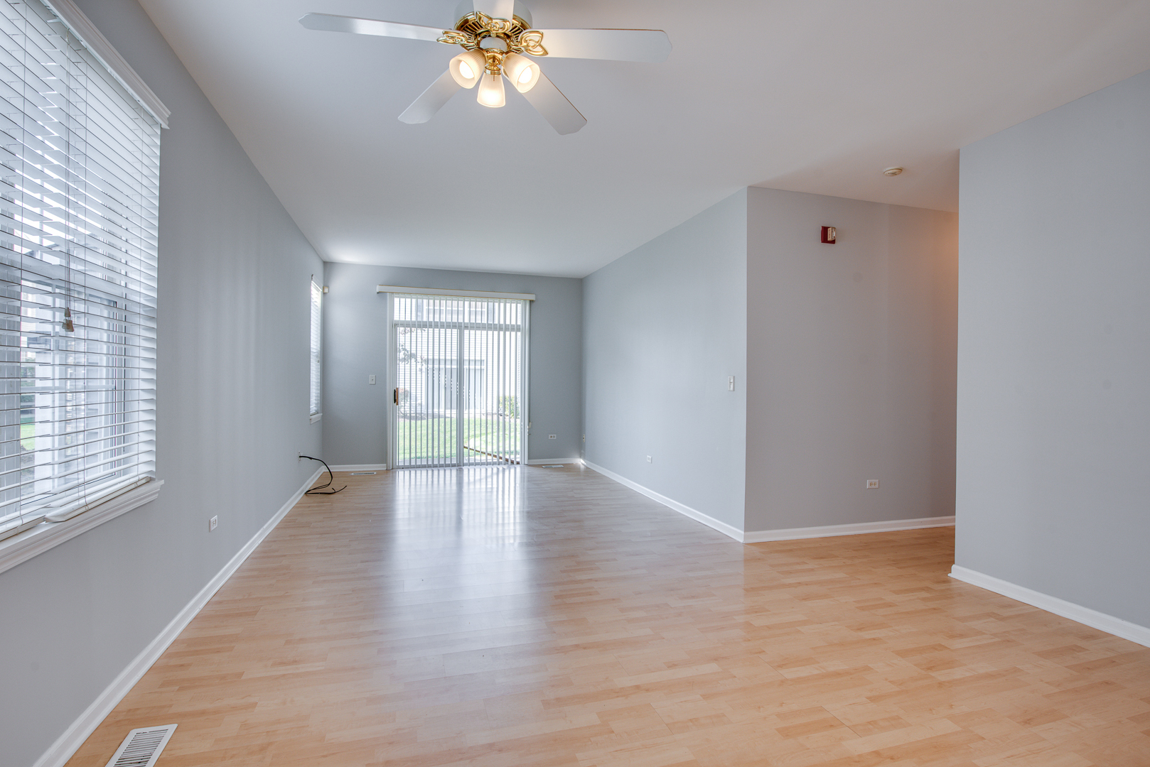 805 Genesee Drive #805, Naperville, IL 60563