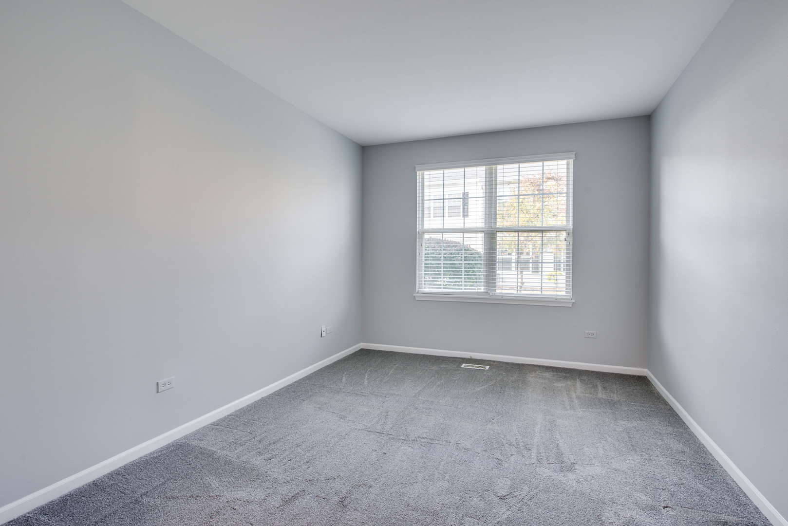 805 Genesee Drive #805, Naperville, IL 60563