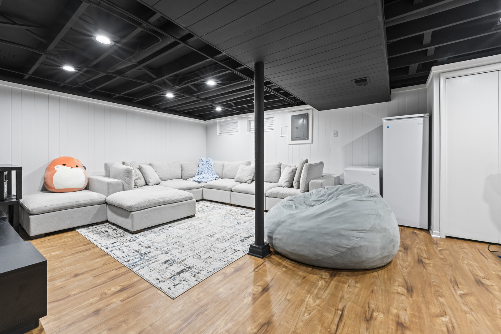 16411 Oxford Drive, Tinley Park, IL 60477