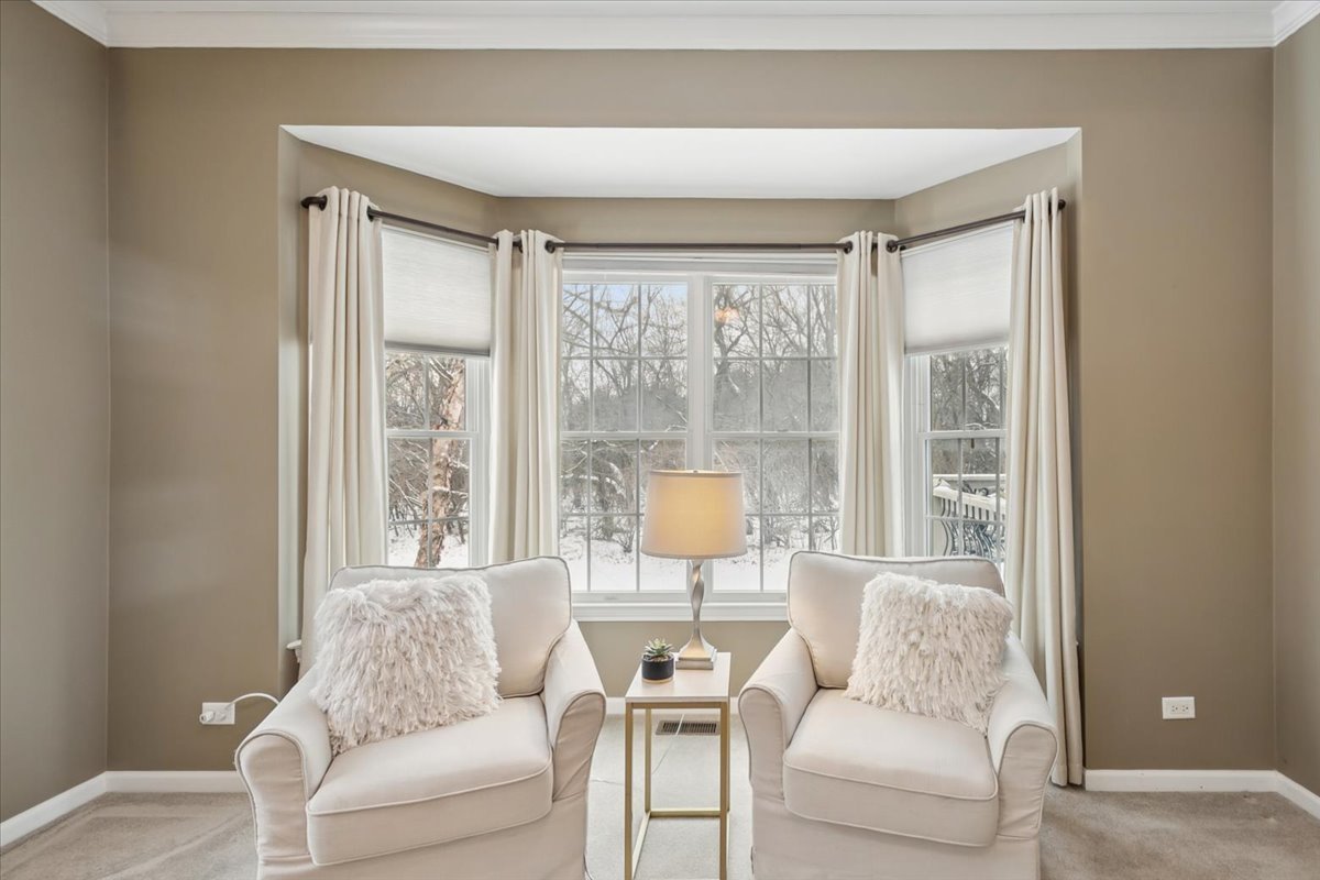 82 Open Parkway, Hawthorn Woods, IL 60047