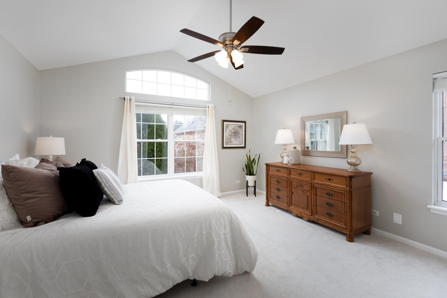 1606 FAIRFAX Lane, Oakbrook Terrace, IL 60181