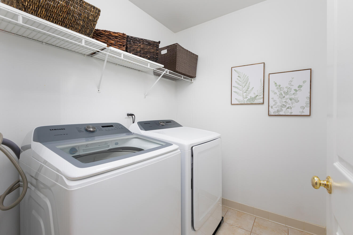 1606 FAIRFAX Lane, Oakbrook Terrace, IL 60181