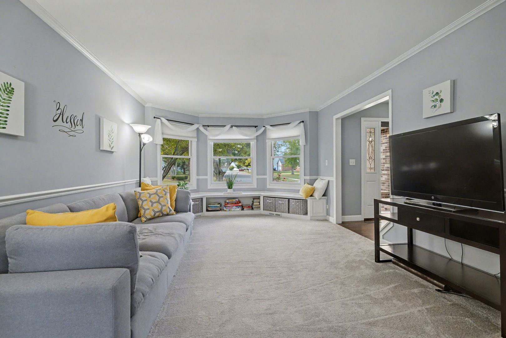 409 Fawn Drive, Oswego, IL 60543