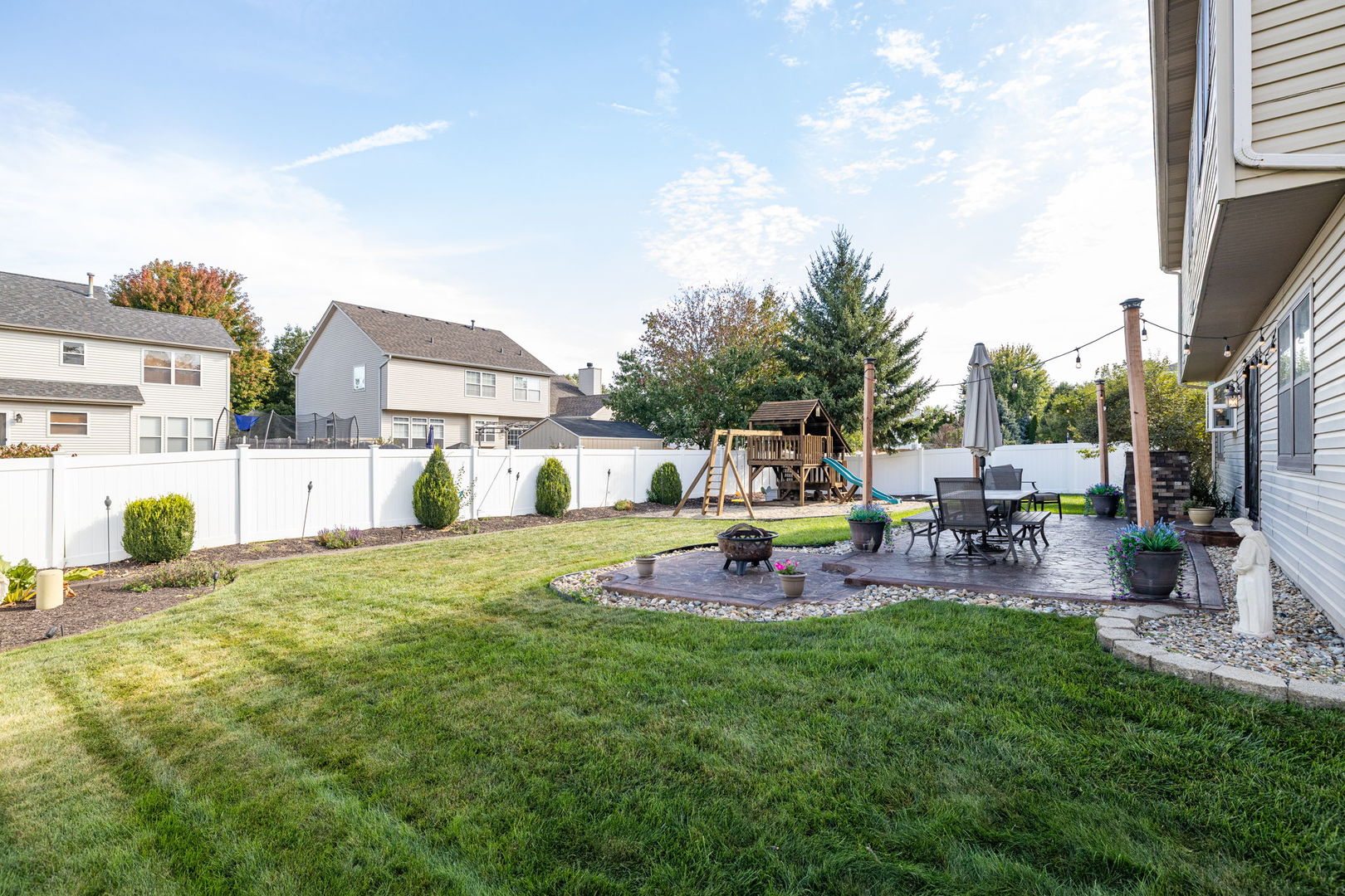 409 Fawn Drive, Oswego, IL 60543