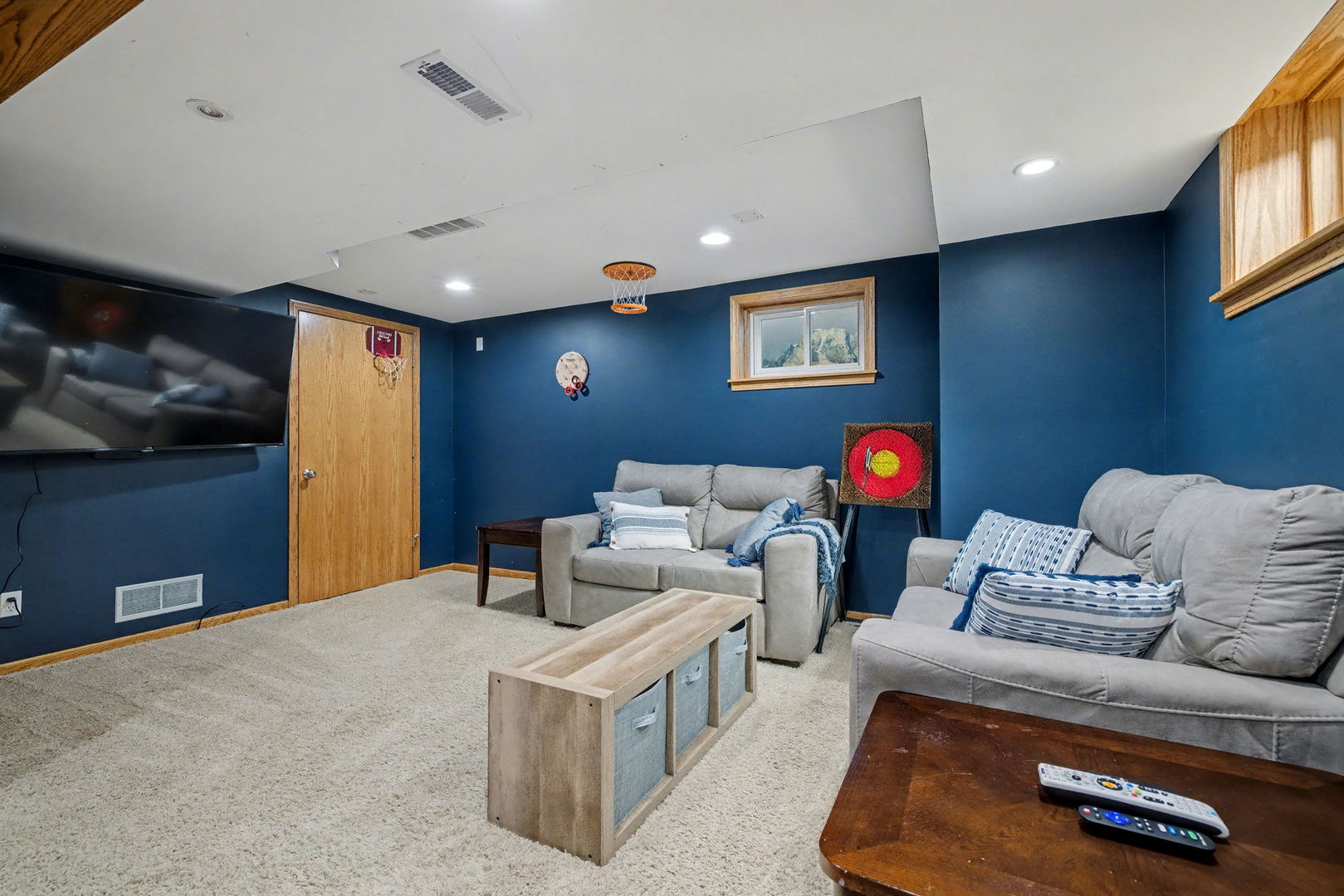 409 Fawn Drive, Oswego, IL 60543