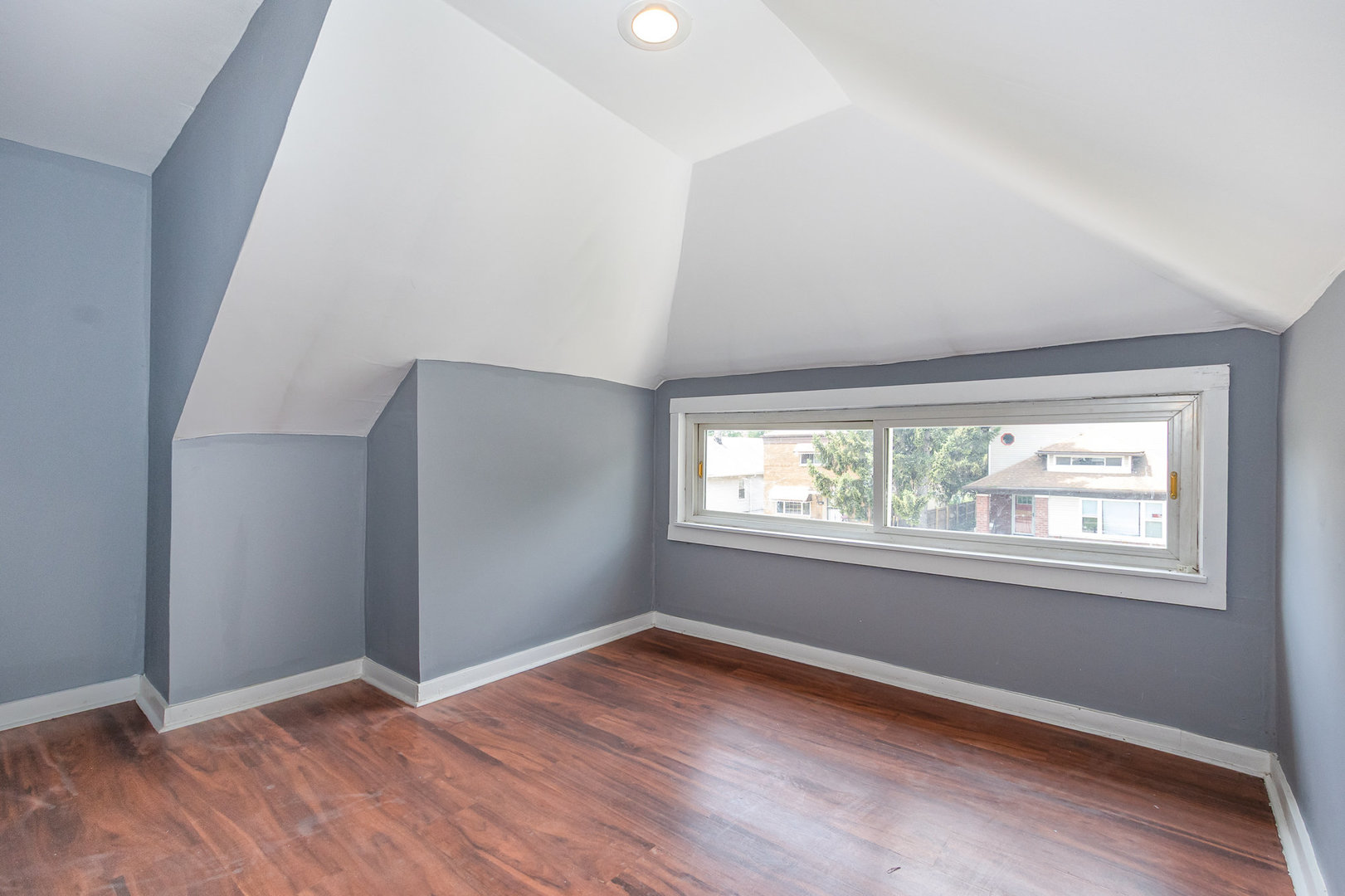 10001 S Wentworth Avenue, Chicago, IL 60628