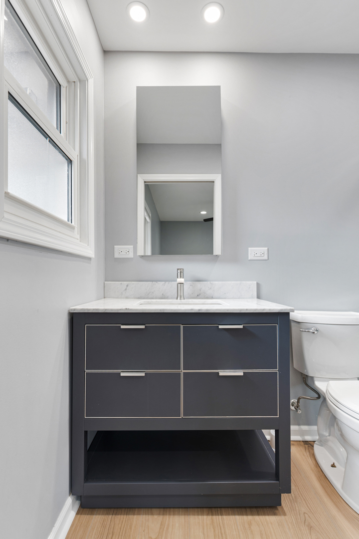 940 Victoria Lane, Elk Grove Village, IL 60007