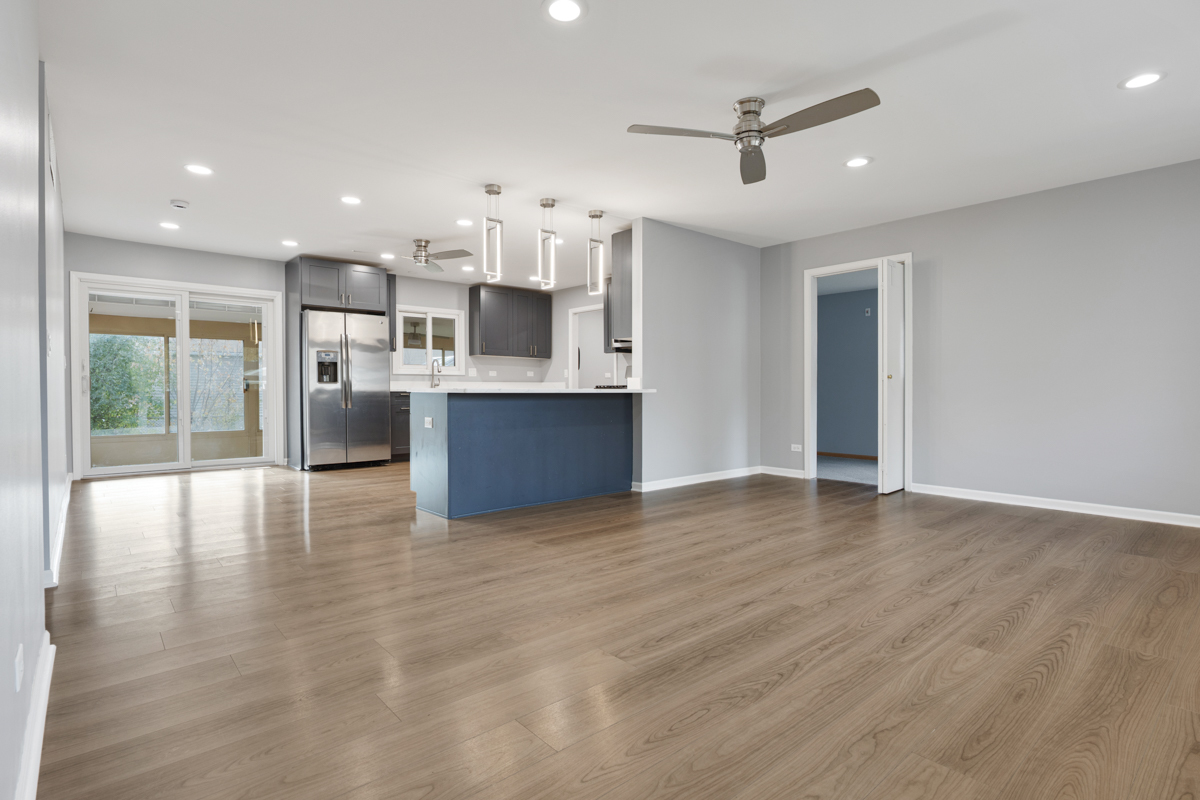 940 Victoria Lane, Elk Grove Village, IL 60007