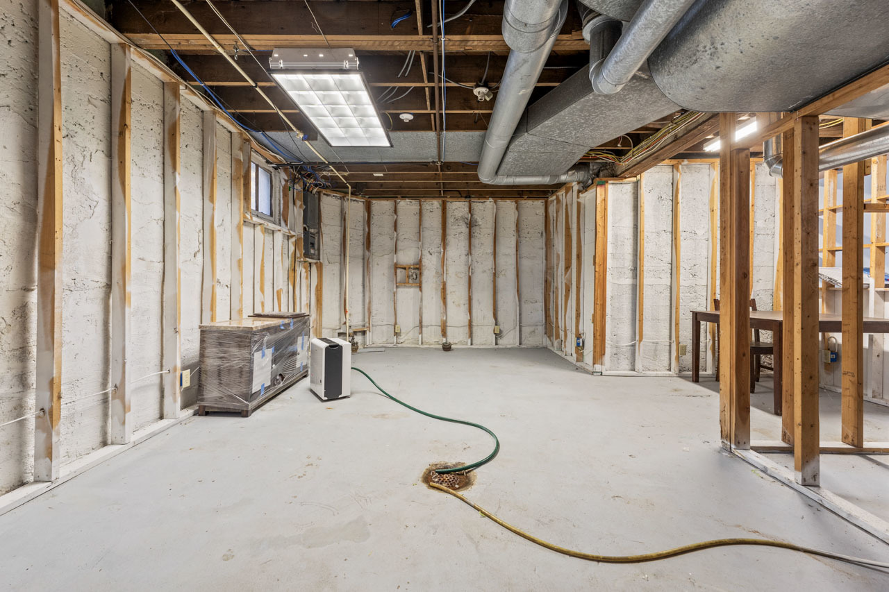 325 Henry Street, Burlington, WI 53105