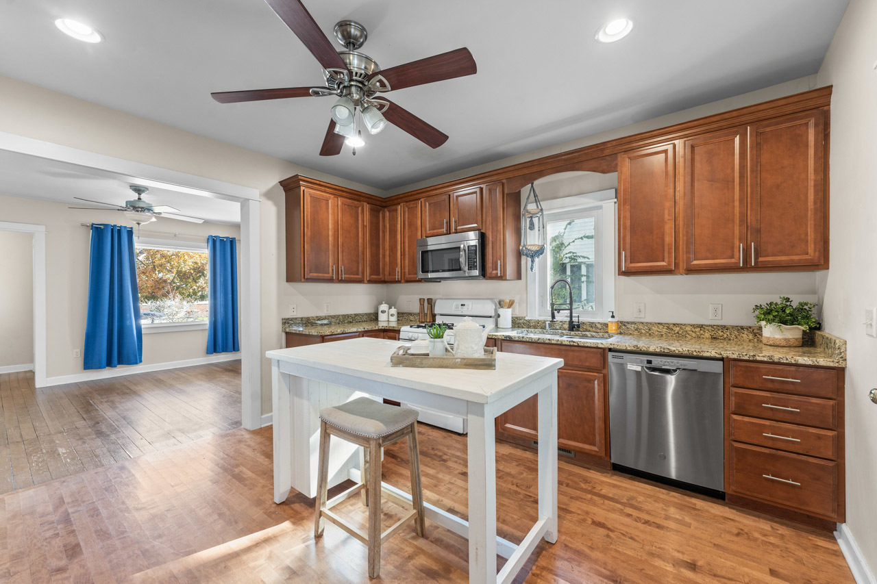 325 Henry Street, Burlington, WI 53105