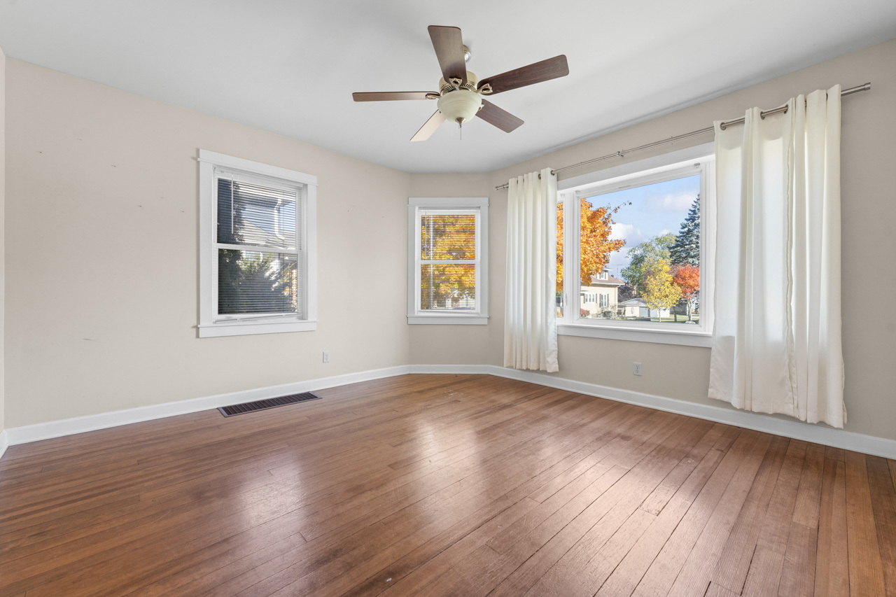 325 Henry Street, Burlington, WI 53105