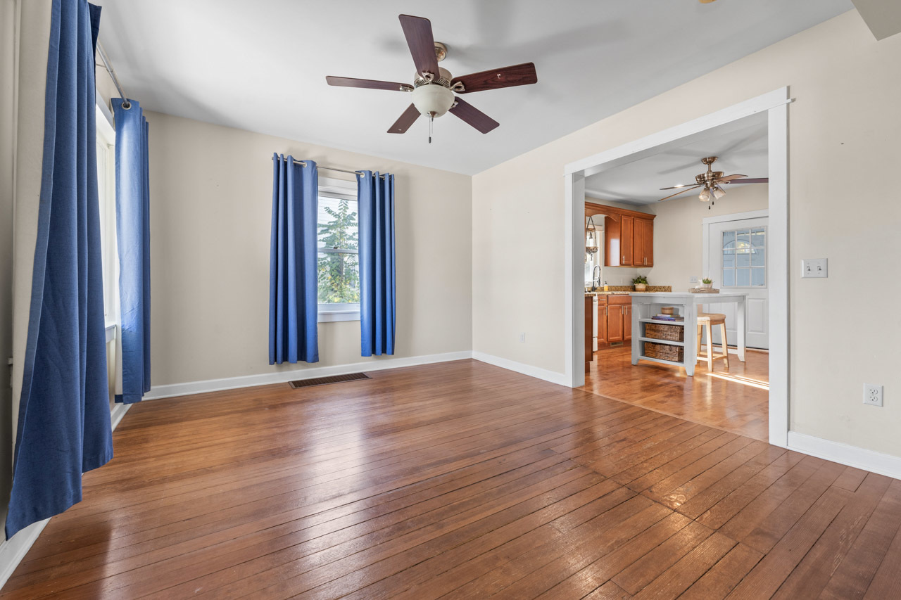 325 Henry Street, Burlington, WI 53105