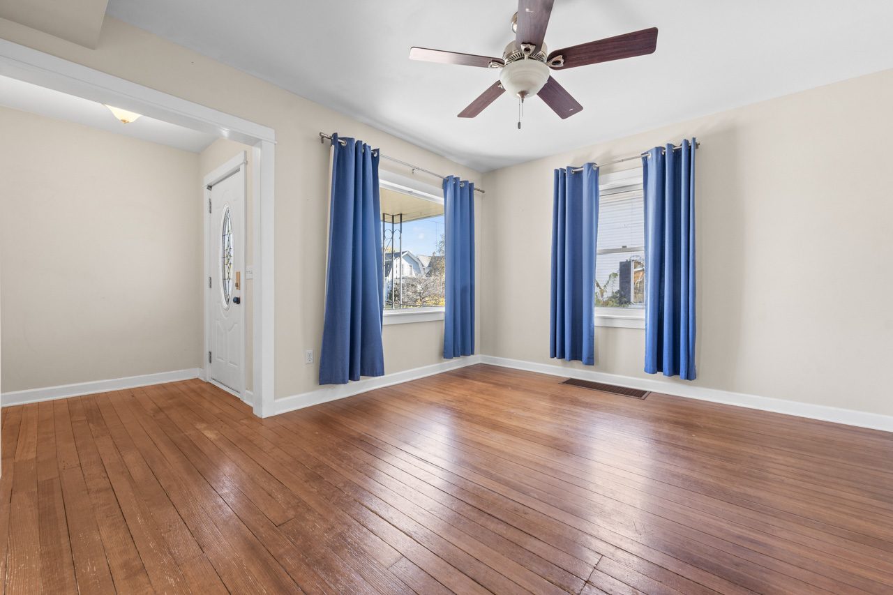 325 Henry Street, Burlington, WI 53105