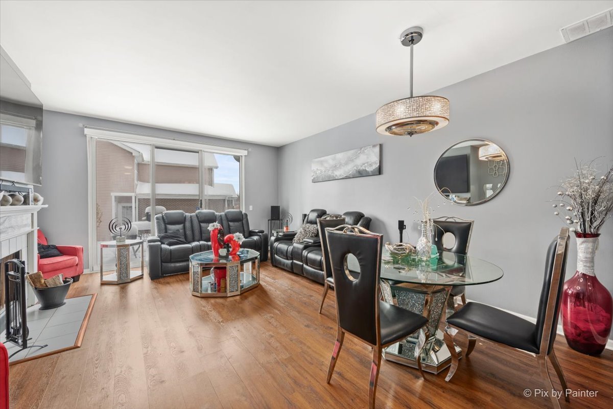 1431 Essex Street, Algonquin, IL 60102