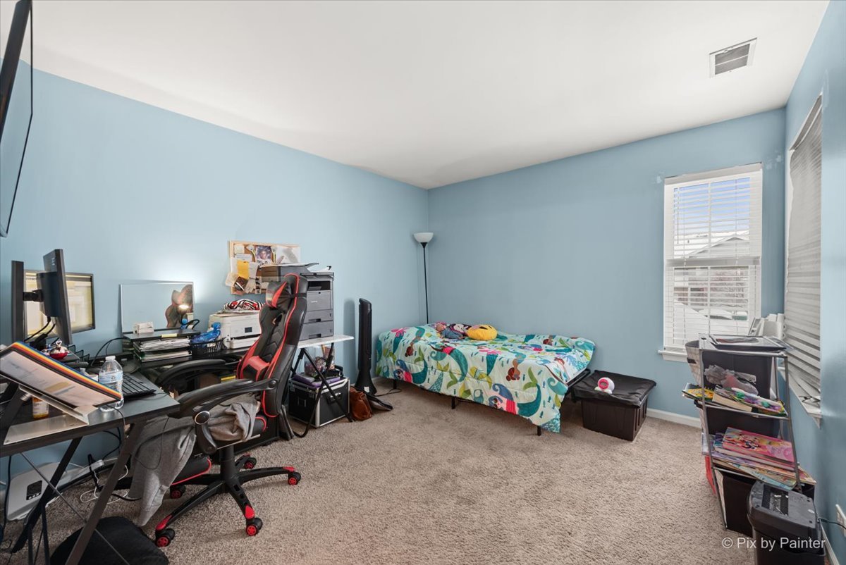 1431 Essex Street, Algonquin, IL 60102