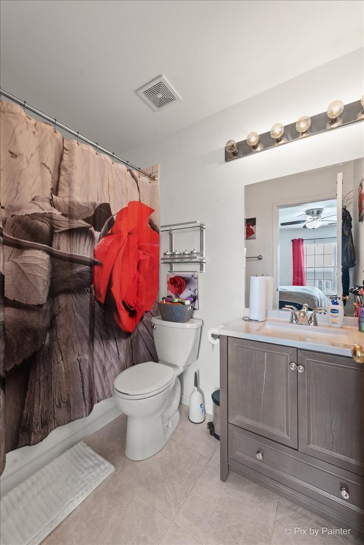 1431 Essex Street, Algonquin, IL 60102