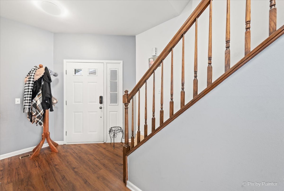 1431 Essex Street, Algonquin, IL 60102