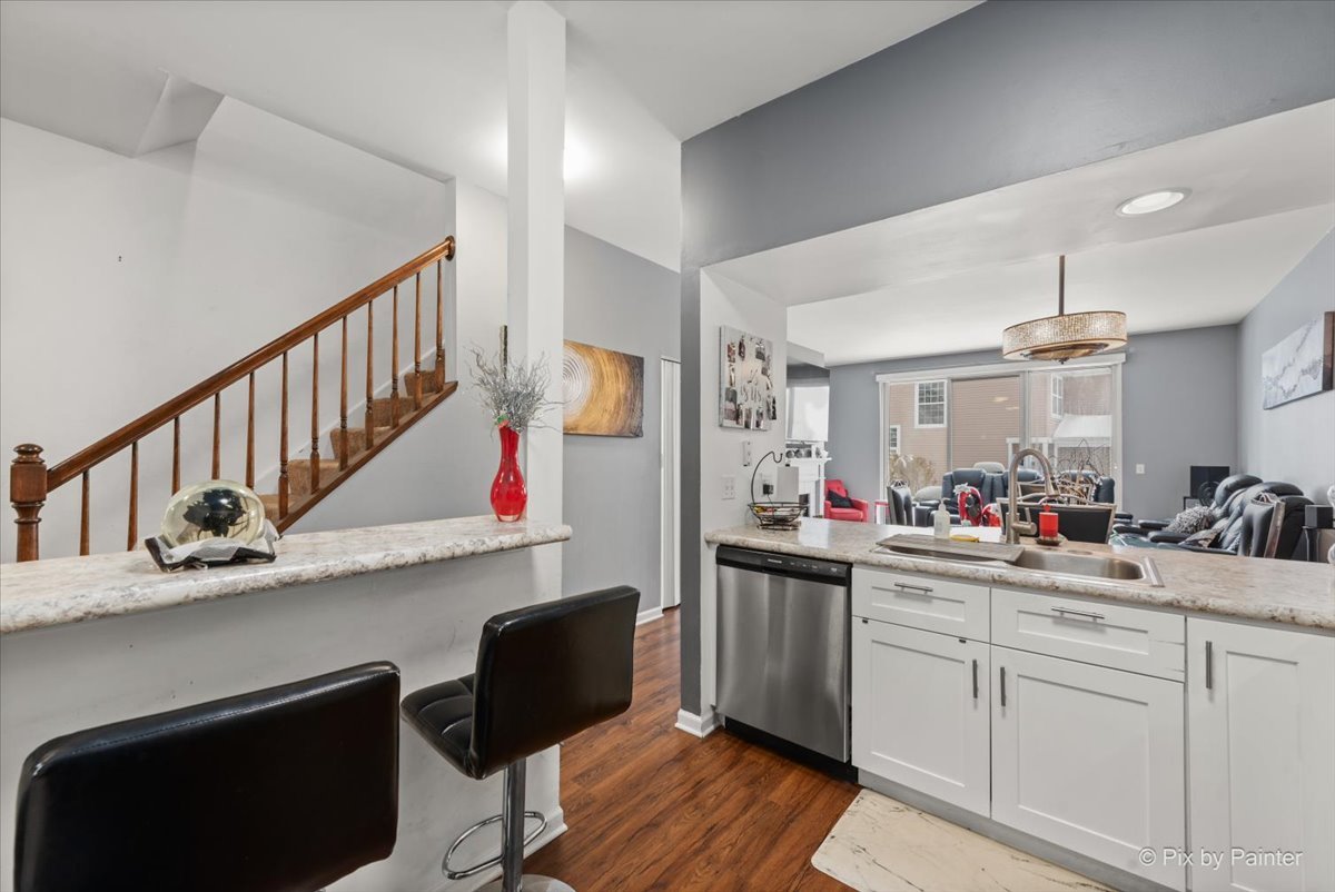 1431 Essex Street, Algonquin, IL 60102