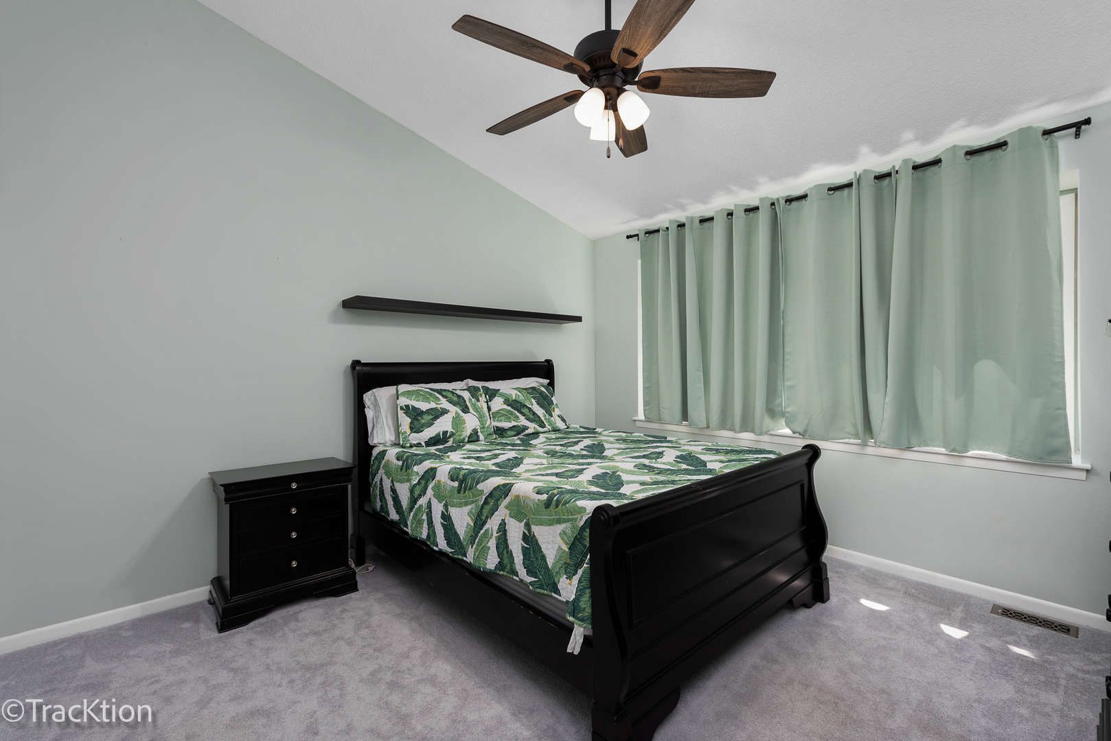 1014 Braemoor Drive #B, Downers Grove, IL 60515